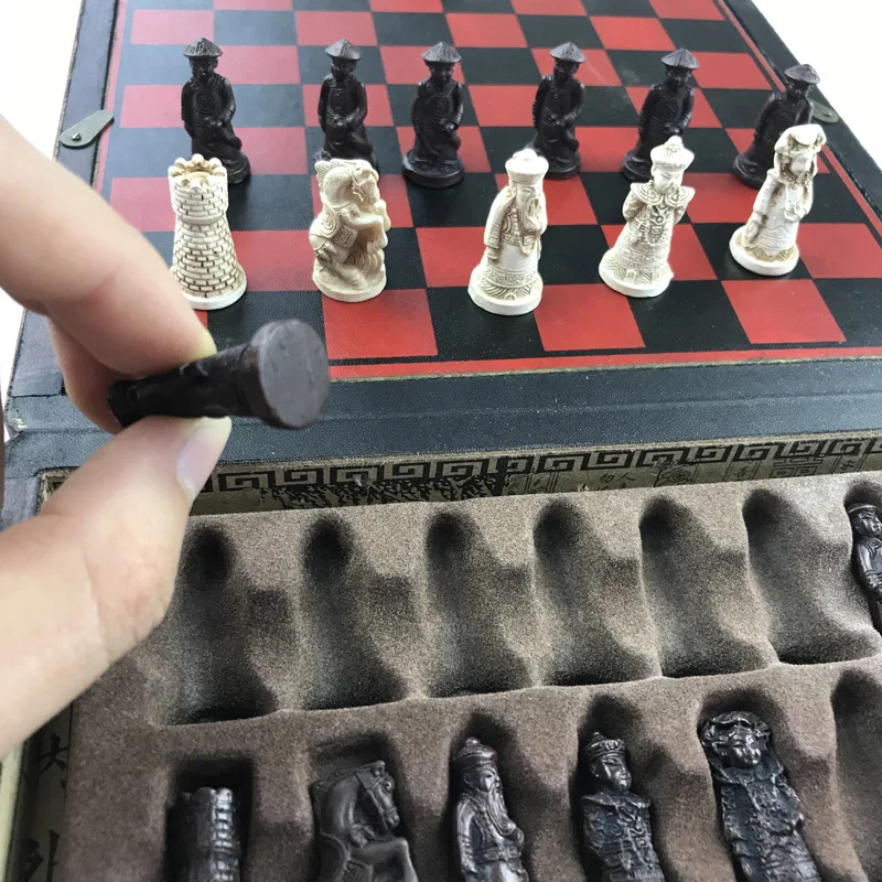 New Antique Chess Set of Chess Wooden Coffee Table Antique Miniature Chess Board Chess Piece Move Box Set Retro Style Board game