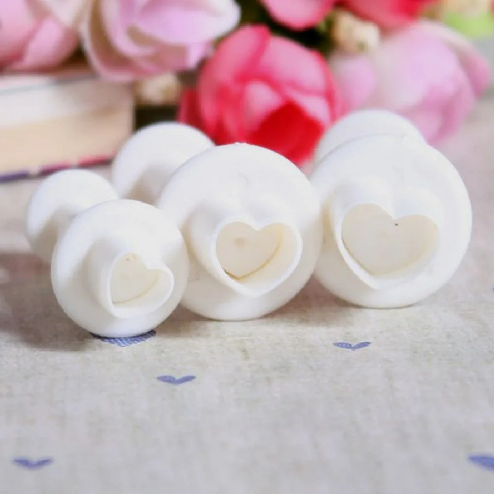 

Special low 1Set/3PCS Love Heart Plunger Cutter Mold sugar craft Fondant Cake Decorating DIY Tool Free Shipping