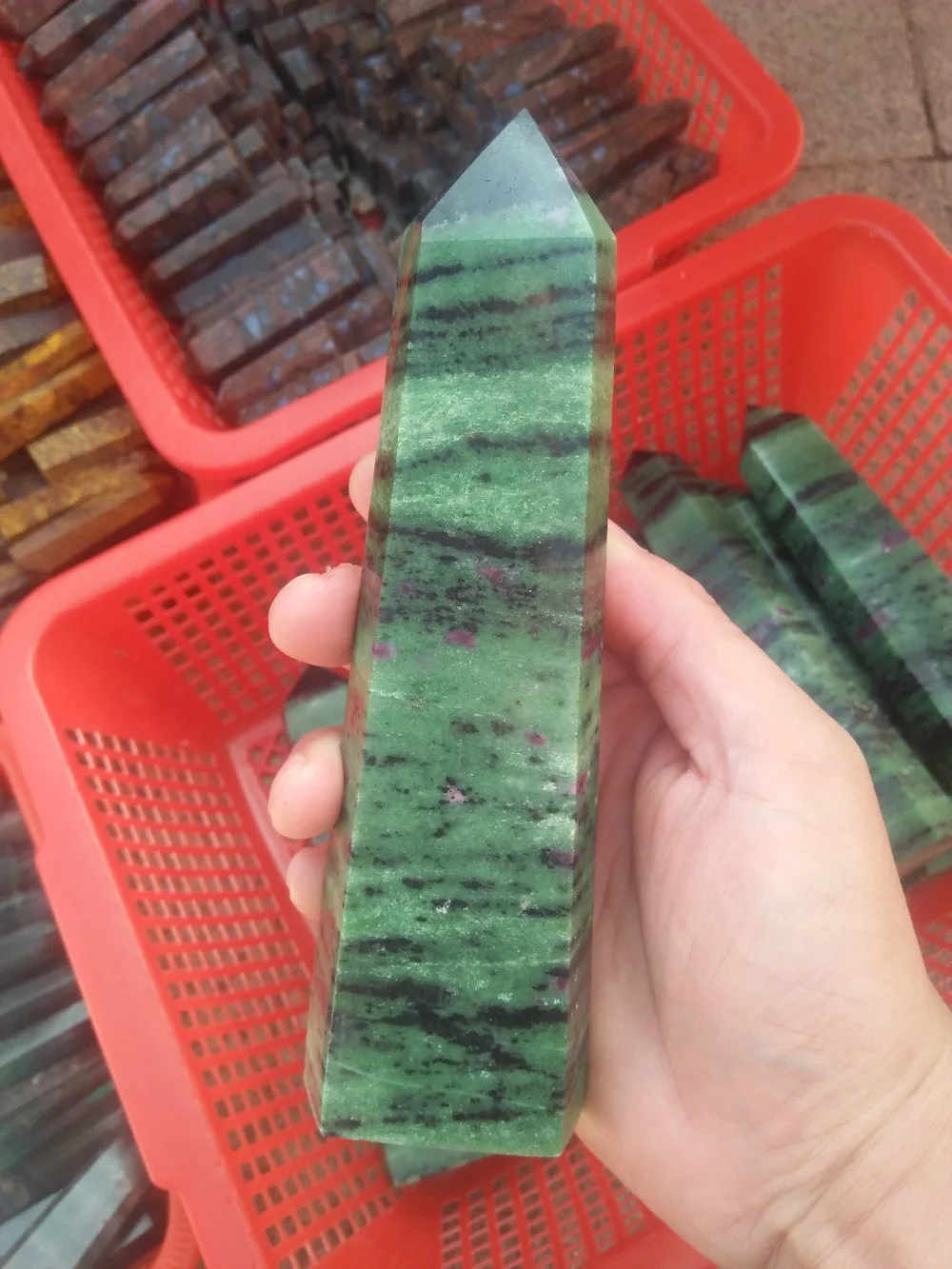 

AAAA natural crystal mineral red emerald English crystal dot, single stop reiki natural gem and mineral