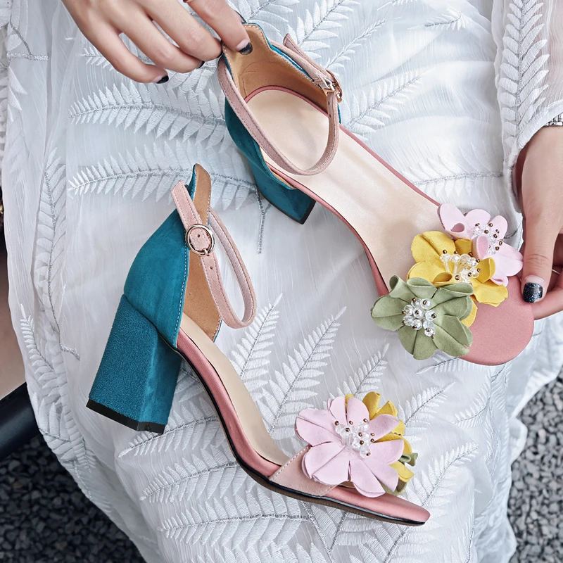 WETKISS/ г.; модные сандалии с цветами; Летние замшевые женские сандалии; женская обувь на толстом каблуке; женская обувь с пряжкой; цвет розовый, бежевый