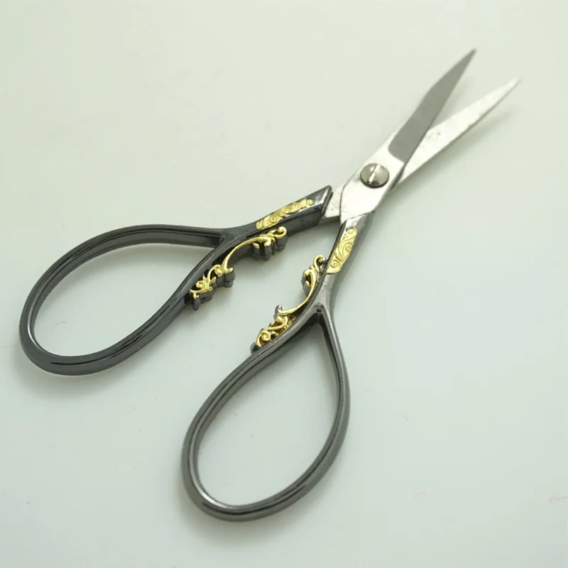 

Free shipping handmade Classical European-style Scissors Retro Style Sewing Scissors colour black