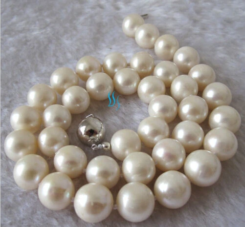 

Jewelr 005243 10-11mm White Nearly Round Freshwater Pearl Necklace