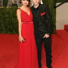 Сексуальные красные шифоновые платья знаменитостей с v-образным вырезом Дешевые Длинные вечерние платья для выпускного вечера vestido de noiva Z369