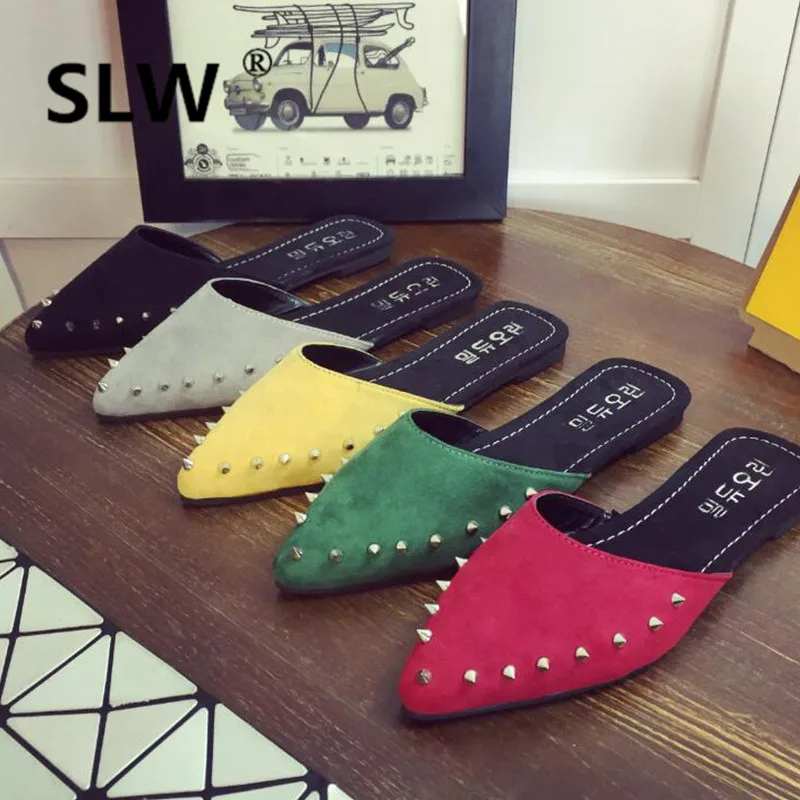 

Pointed Toe allmatch beach flip flops Beach Med Floral Flat Rivet closed toe Flower summer loafer Slides women Flock slipper
