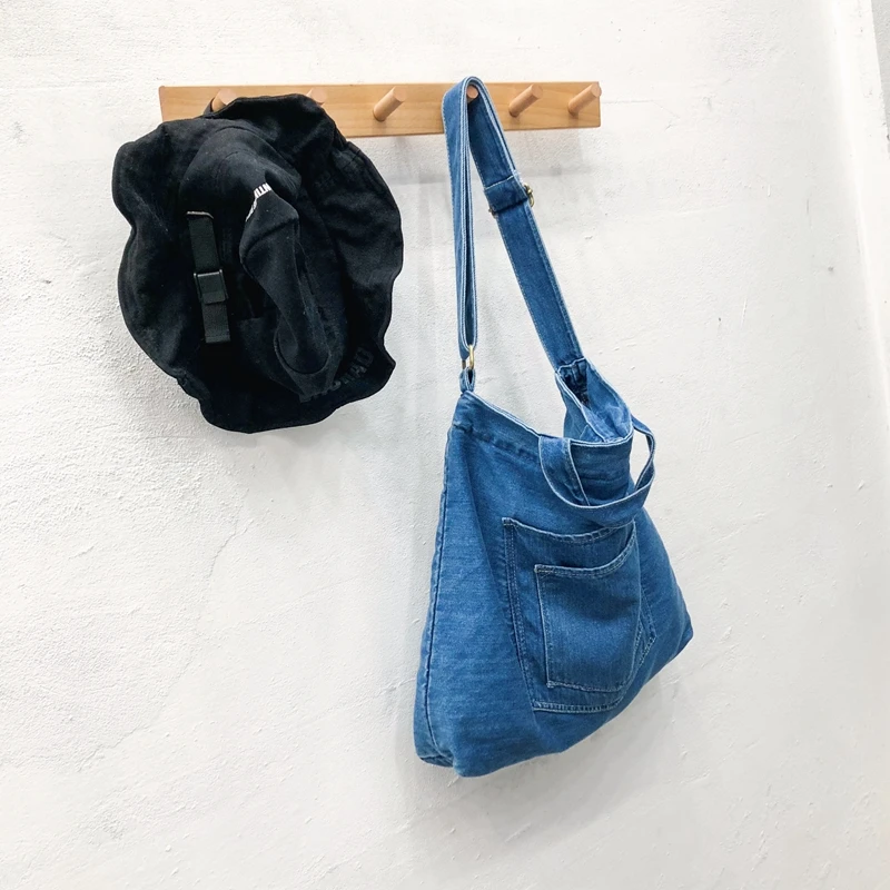  (71)
