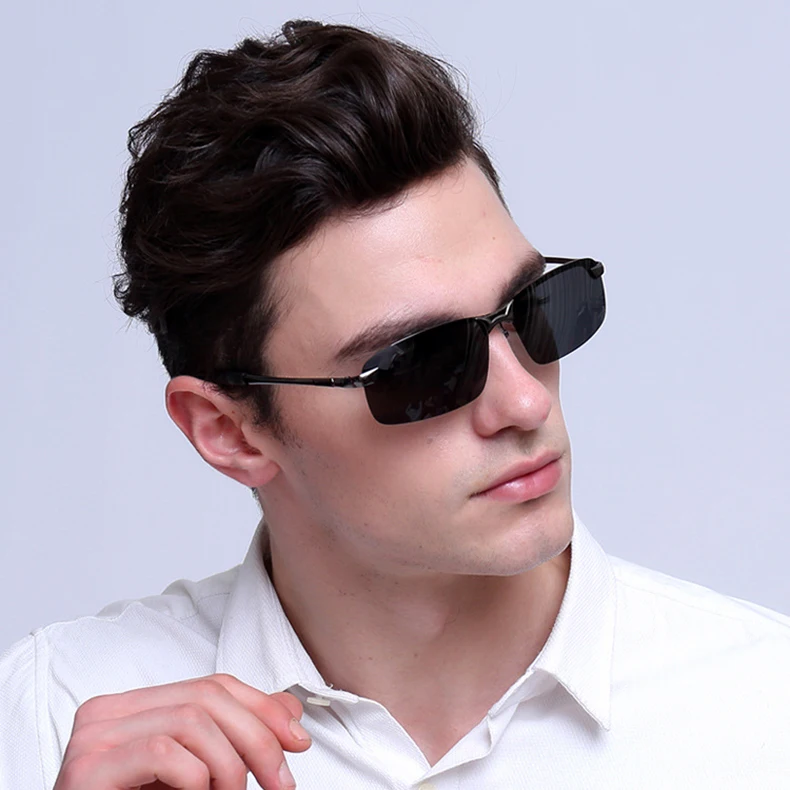 4698187678_1600161032