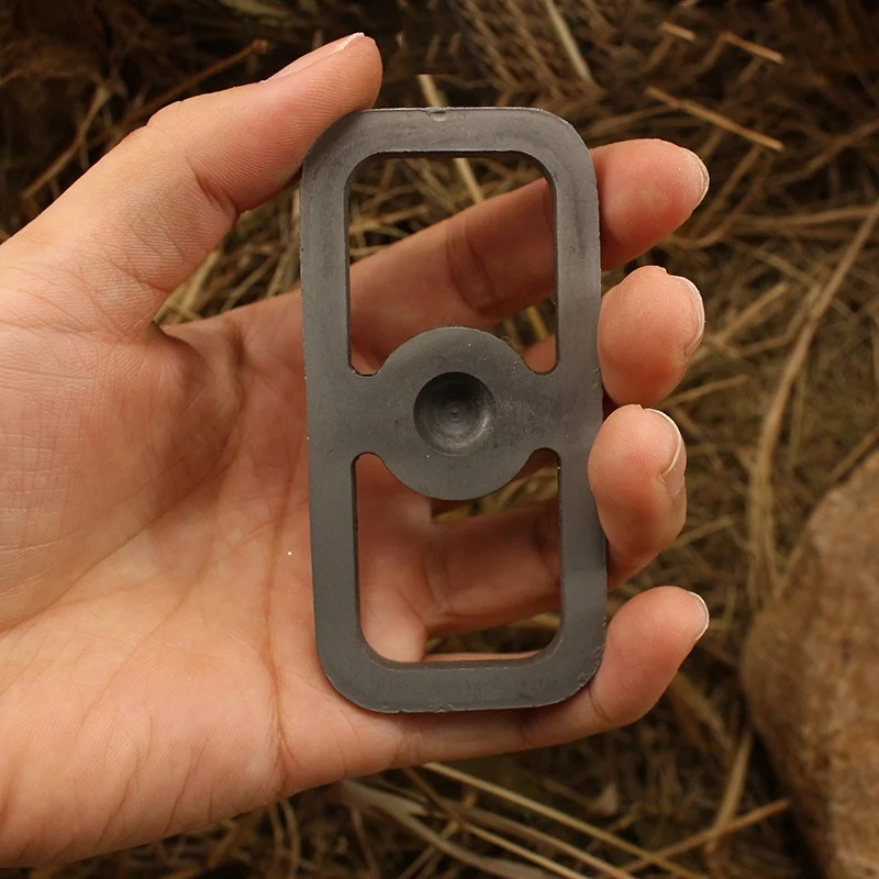 

Carbon steel Striker Kit Flint Fire Starter Primitive Fire Starter for BBQ Camping Fire Starter Lighter Camping Survival Tools