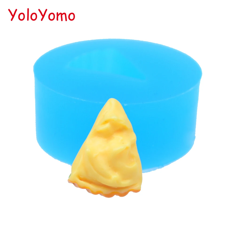 G202YL 15.7mm Cheese Pie Slice Flexible Silicone Mold Cabochon Candy