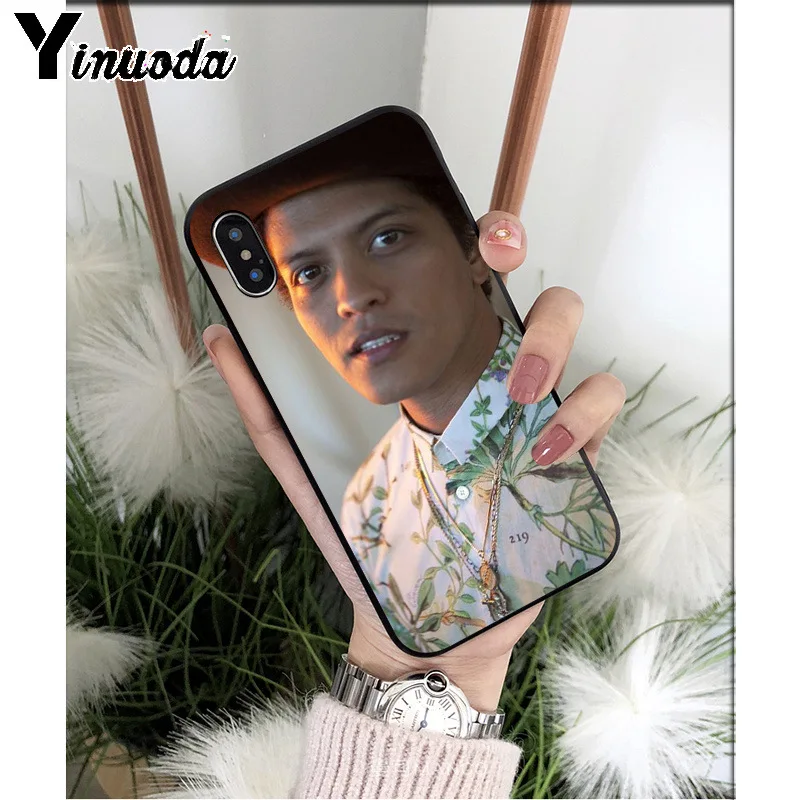 Singer bruno mars