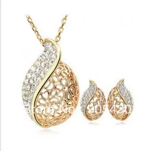 

OMH wholesale fashion Rose gold or 18kt silver love heart hollow out Women girls gift necklace + Earrings Jewelry sets TZ34