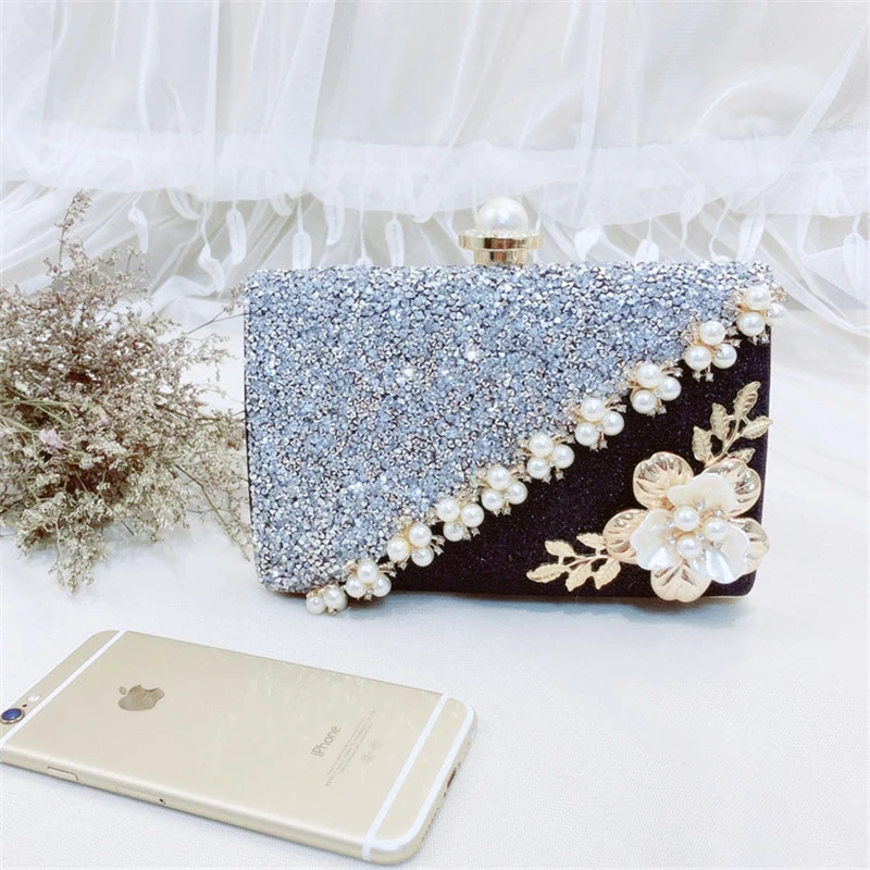Handmade Flowers Evening Bag Woman Luxurious Pearl Splice Sequined Scrub Clutches Bag 2021 Bridesmaid Bride Wedding Purse M1380