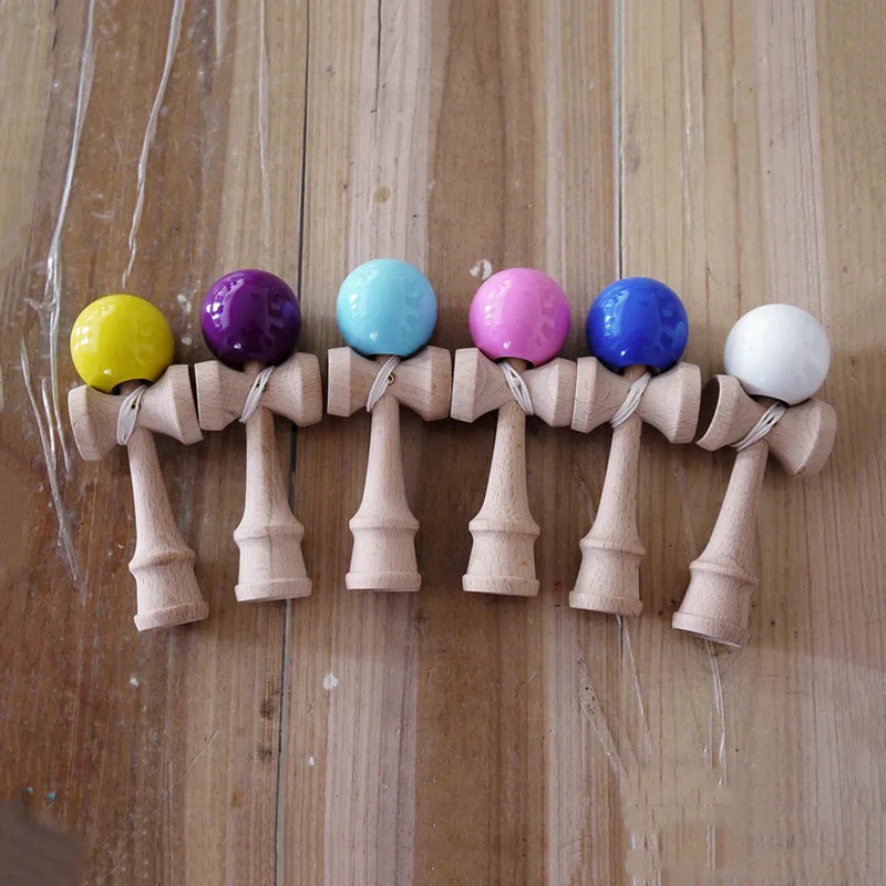 Детские игрушки Kendama 12 см, деревянные игрушки Kendama, умелые Игрушки Для Жонглирования, игрушки для снятия стресса, обучающая игрушка для взрослых и детей, Спорт на открытом воздухе - Цвет: E Random Color 1PC