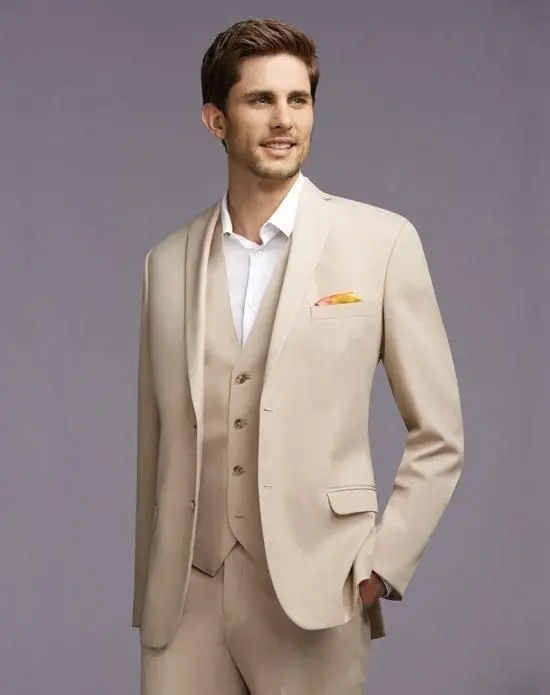 Commercialisme Collection Entière Marque Célèbre Costume