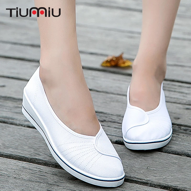 comfortable shoes for female doctors