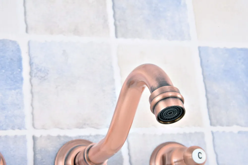 Antique Copper 8-inch Widespread Wall Mount Bathroom Faucet Basin Mixer Tap Dual Handles Tub Sink Mixer Tap