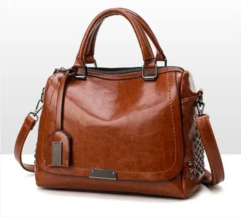 

Women's rivet portable single shoulder Messenger Bag Larger Size Winter Women Bag Bolish Casual Women Soft Pu Leather Handbag