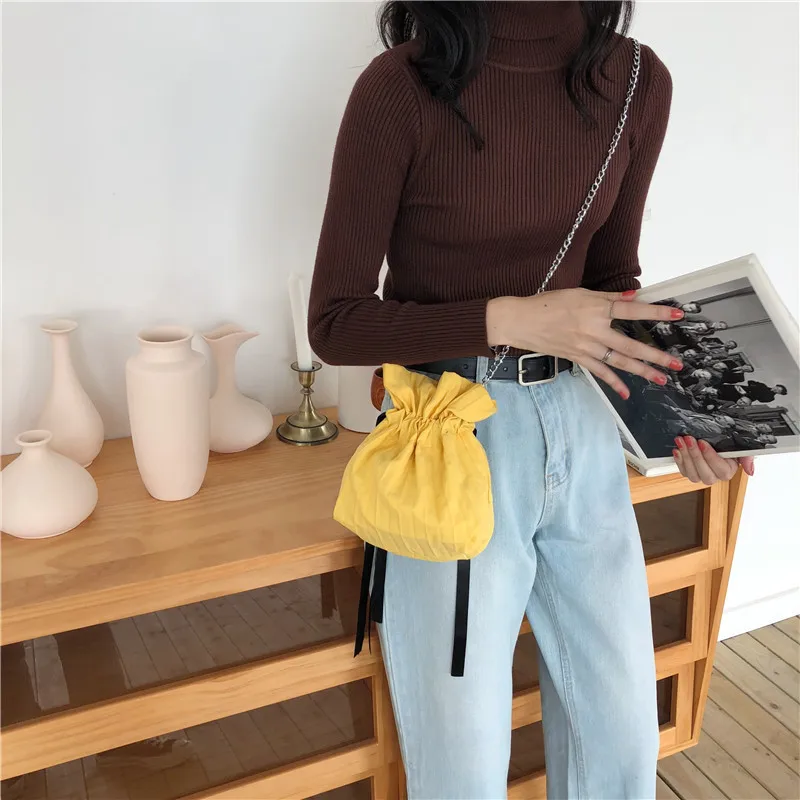 

Korean version of ins style diagonal small bag pleated drawstring shoulder bag female bucket chain