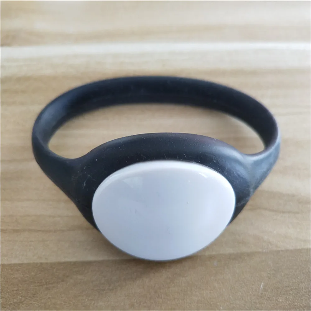 

1Pcs 13.56MHZ MF 1K S50 F08 NFC Tags Silicone NFC Wristband Bracelet IC Access Control Copier