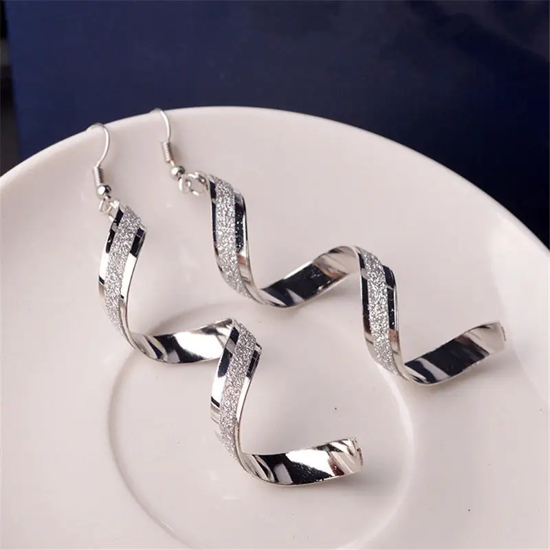 

Retro 2016 Punk Metal Studs Gold Silver Drop Women Long Earrings Exaggerated Party Jewelry Free Shipping