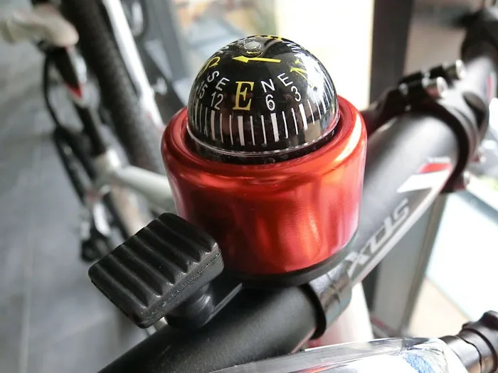 SEMA 2016 New Aluminum Compass Bicycle Bell Road Mountain Bike Alloy Compass Bell Sound High Quality Bike Handlebar Ring Horn  (2)