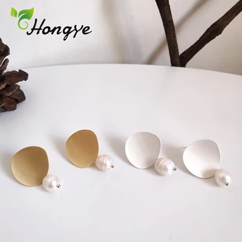 

Hongye Wonderful Freshwater Pearl Earrings Matted Silver/Gold Color High Quality Party Dangler Earring for Girls Vintage Brincos