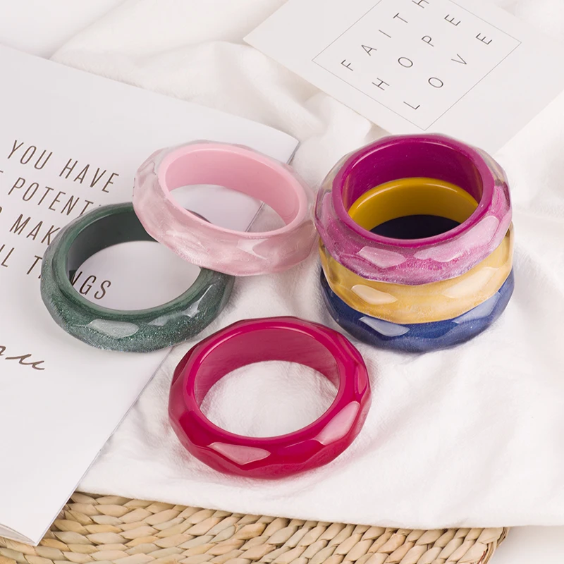Classic Resin Cuff Bracelets Bangles for Women New Fashion Colorful Blue Acrylic Wide Bracelet Female Simple Charm Party Jewelry (1)