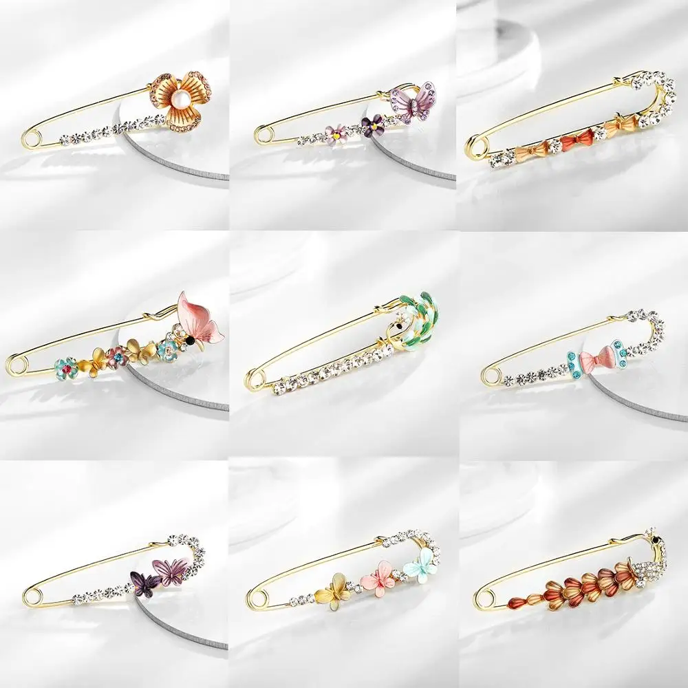 

New Design Elegant Rhinestone Butterfly Flower Brooch Pins Female Romantic Crystal Brooch Hot Sale Women Wedding Party Jewelry