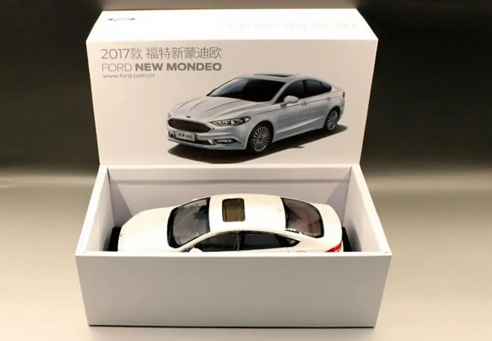 1/18 масштаб Ford Mondeo(Fusion) белый Литье под давлением модель автомобиля коллекция игрушек