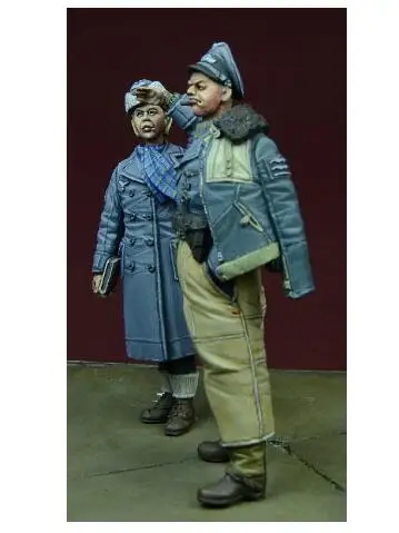 

New Unassembled 1/35 Pilot & woman Infantry include 2 soldier Resin Kit DIY Toys Unpainted resin model