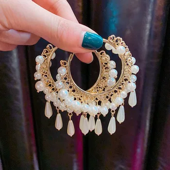

Luxury Exaggeration Big Round Pearl Hoop Earrings For Women Boho Geometric Large Statement Hanging Earrings 2019 Fashion Jewelry