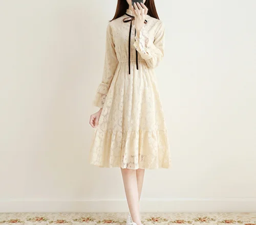 

New Vintage Lace Flower long sleeve tie with sweet little fresh gentle wind bottom dress