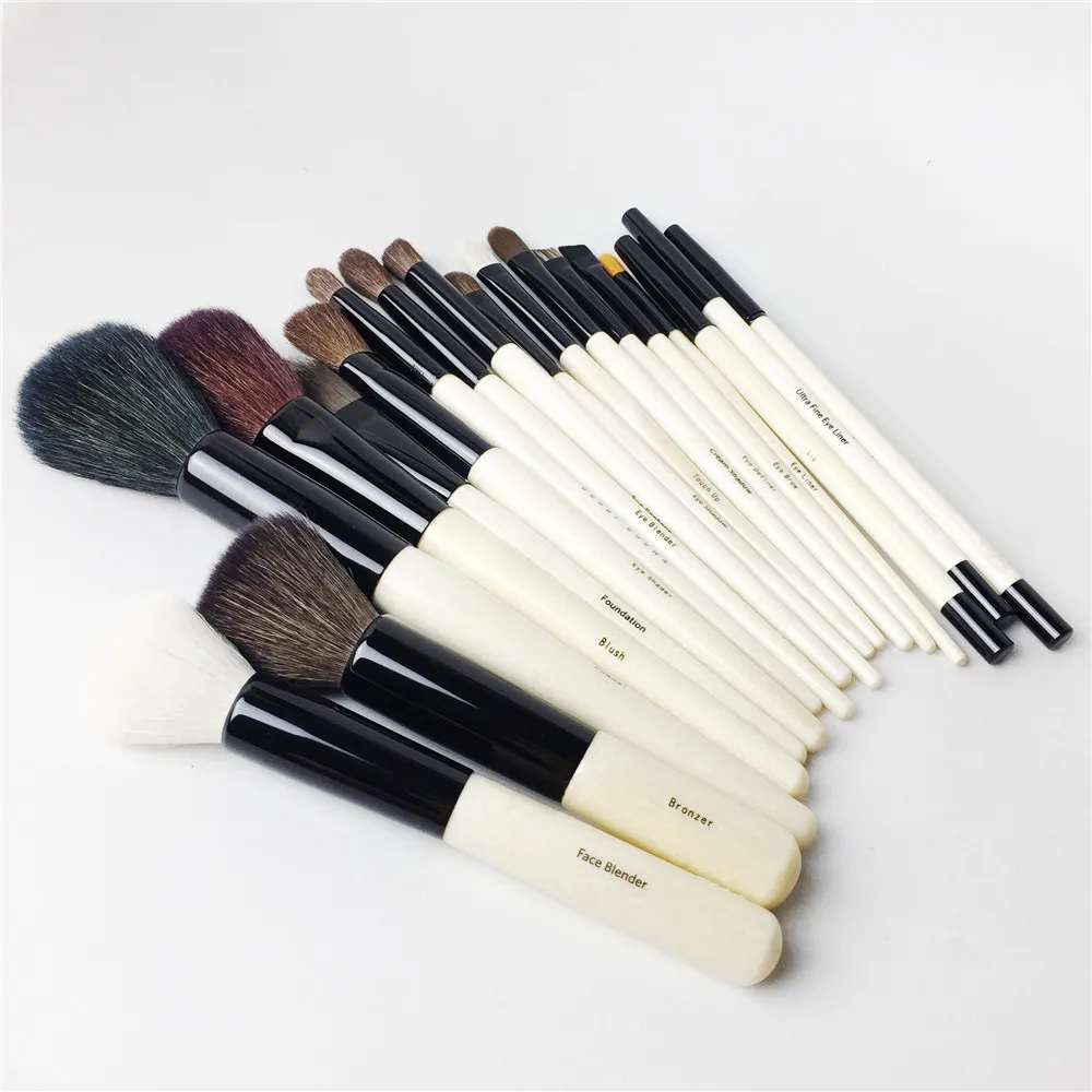 Bobbi Brown The complete Brush set _ 2