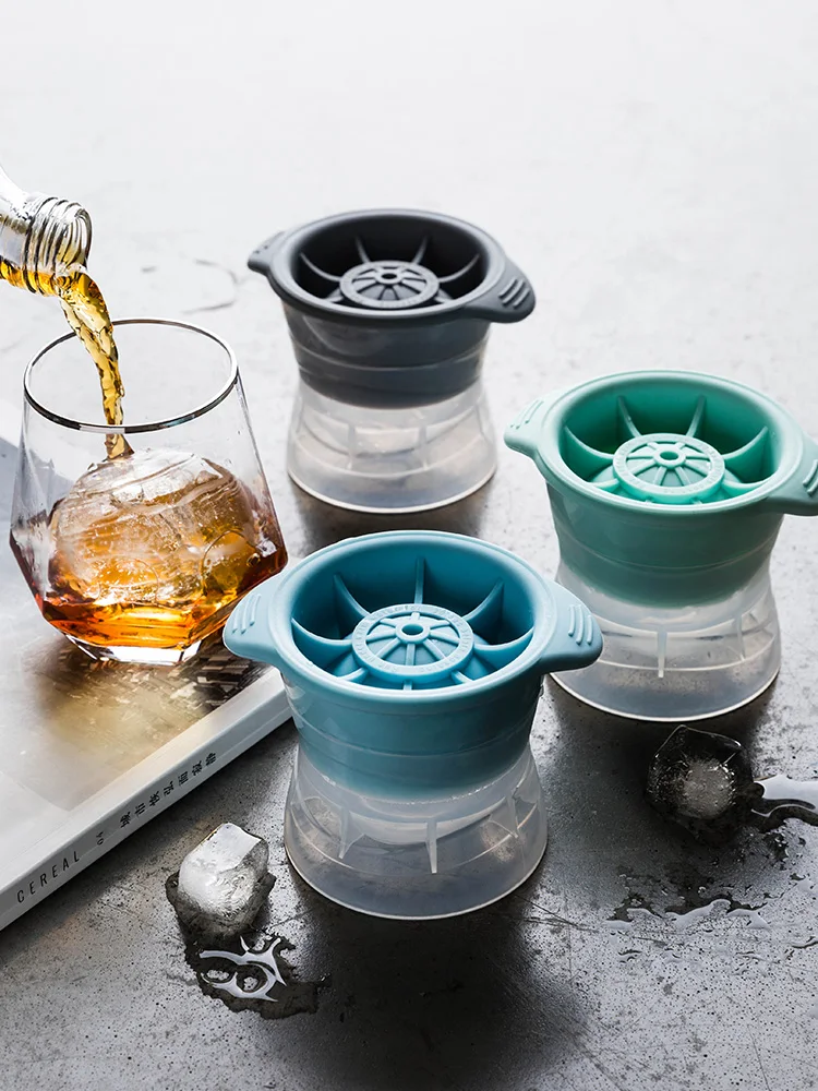 

Modern housewives use large-sized ice hockey to make their own whisky grape wine ice hockey molds.