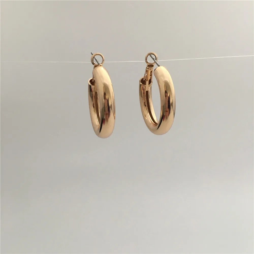 

CASUAL WOMEN EARRINGS GOLD COLOR PLATING 4MM THICKNESS SMALL HOOP EARRINGS FOR WOMEN GIRL