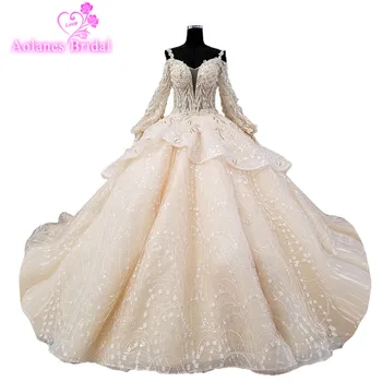 

2018 Champagne Lace Vintage Wedding Dresses V-neck Cathedral Train Waves Bridal Gowns Backless Ball Gown Vestido De Novias