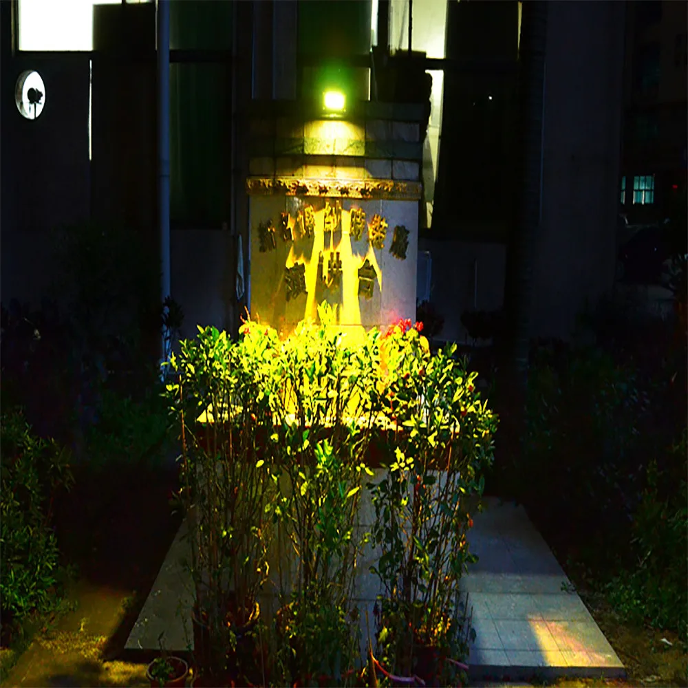 

Waterproof Lawn Led Simple Flood Light RGB Remote Control Solar Light Home Outdoor Waterproof Garden Pool LED Wall lawn Lamp
