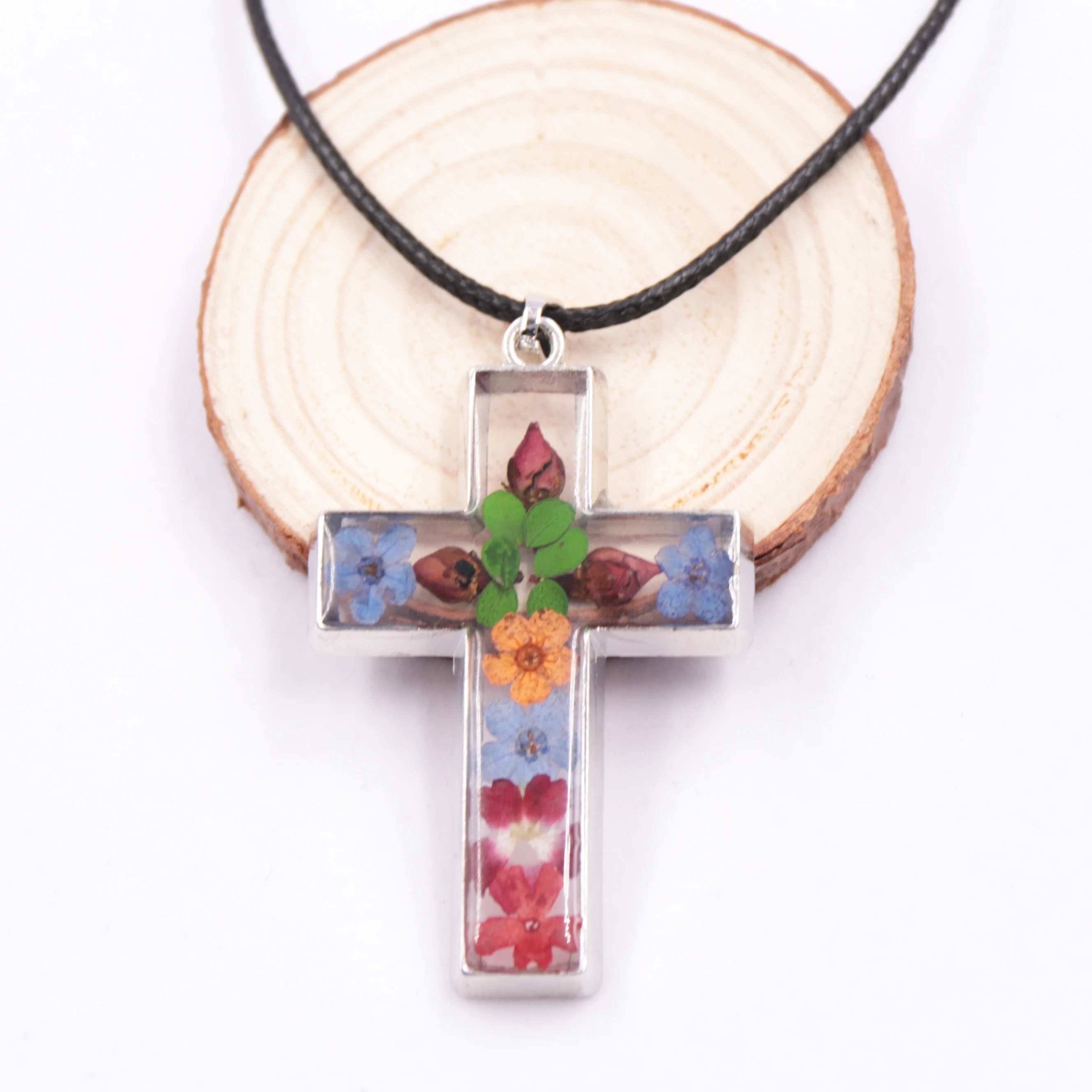 New Design real flower zinc alloy necklace High Quality Jewelry Cross Jesus Necklace