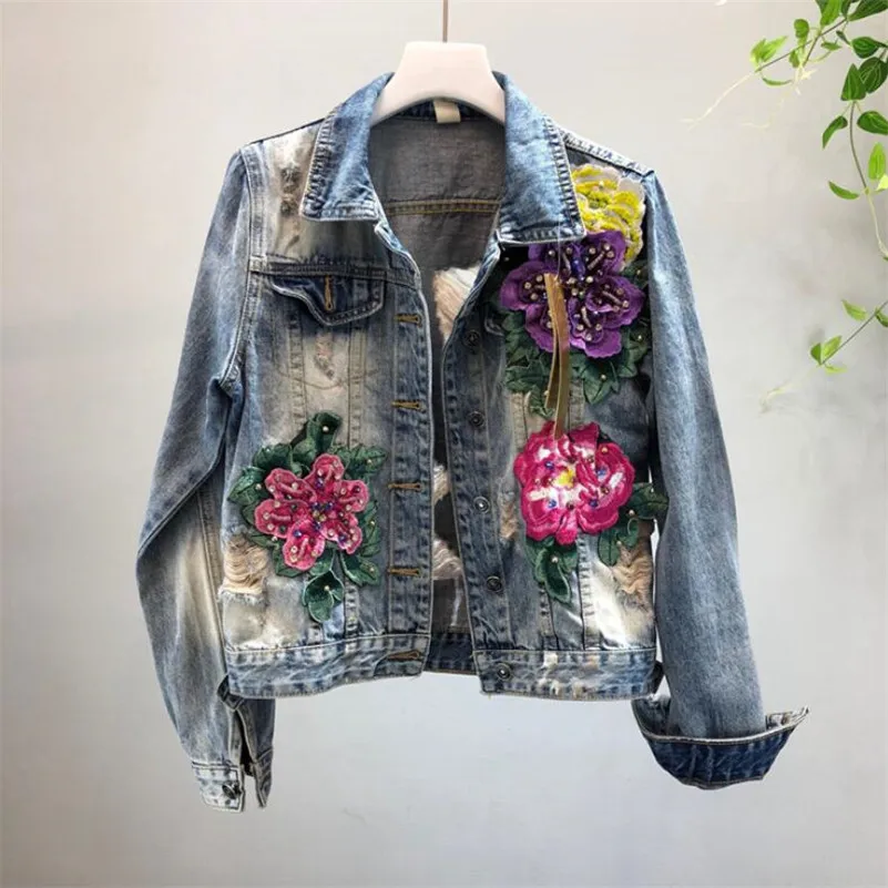 

Fashion Women Heavy Three-dimensional flower embroidery Denim jacket 2019 Spring Women Washed bead Hole jeans jackets coat p794