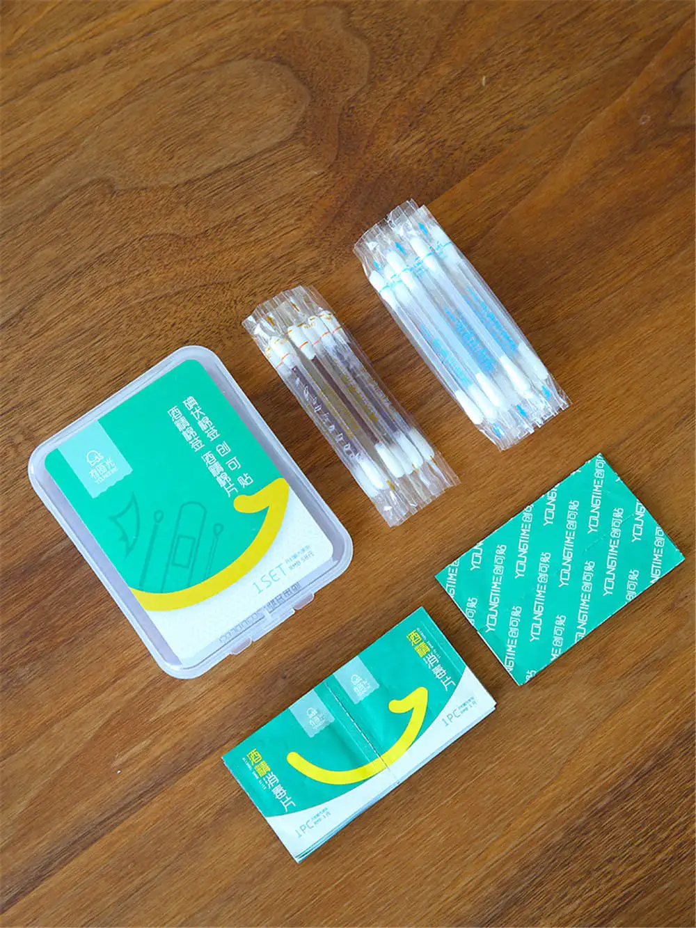 50PCSLot Cotton Swab Medical Alcohol Disposable Emergency Cotton Stick Iodine Swab Disinfected Swab for Children Adults Baby (10)