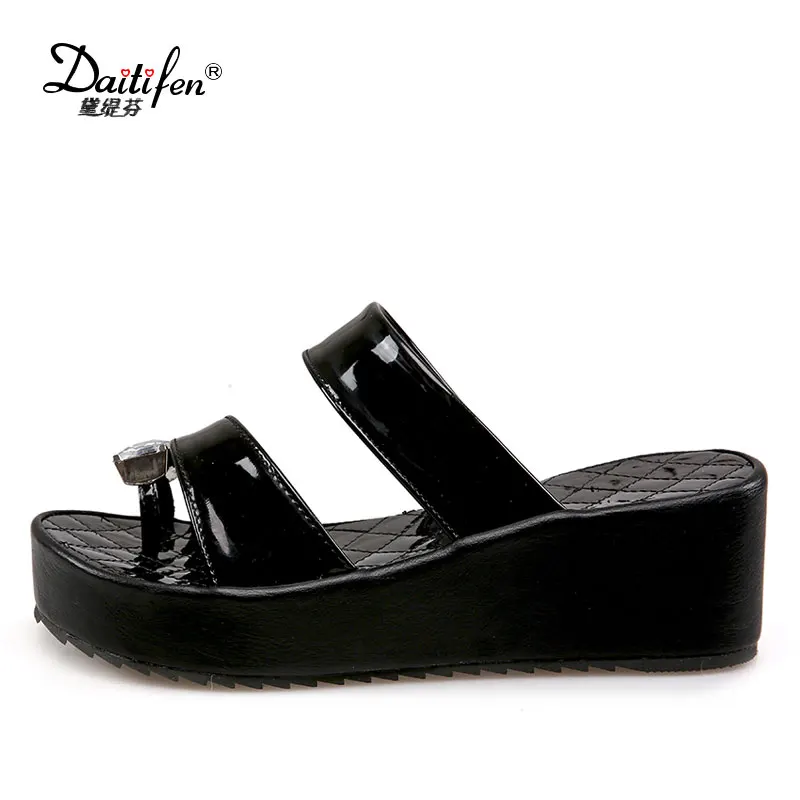 

Daitifen Elegant Patent Leather Women Summer Slippers Rhinestone Wedges Ladies Outside Summer Shoes Casual Flip Flops Beach Shoe