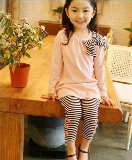 Retail and wholesle spring and autumn toddler girl clothing sets children clothes kids top with bow+striped leggings 2pcs kids clothes