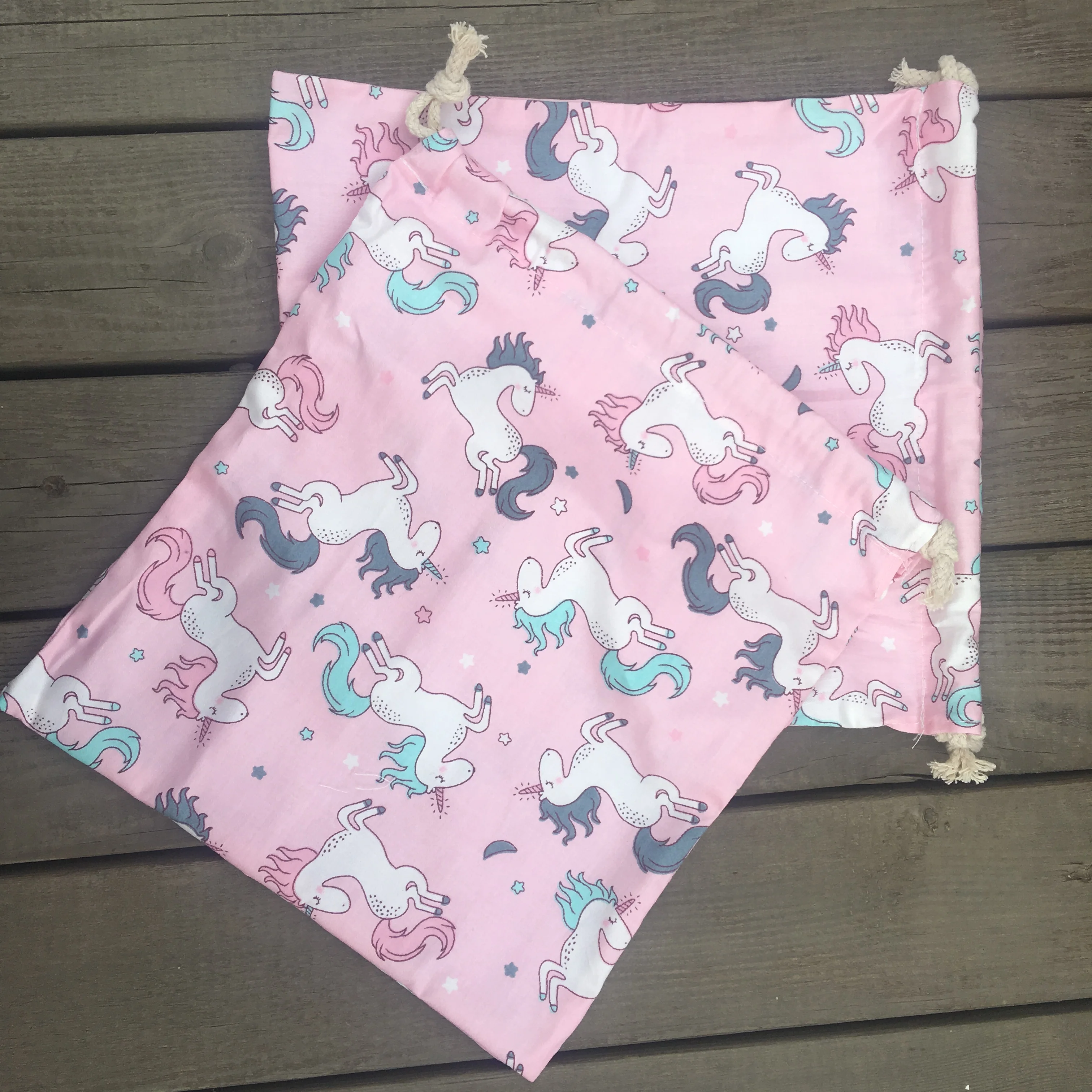 

1pc Cotton Twill Drawstring Pouch Organizer Party Gift Bag Print Unicorn Pink Base YL9415c