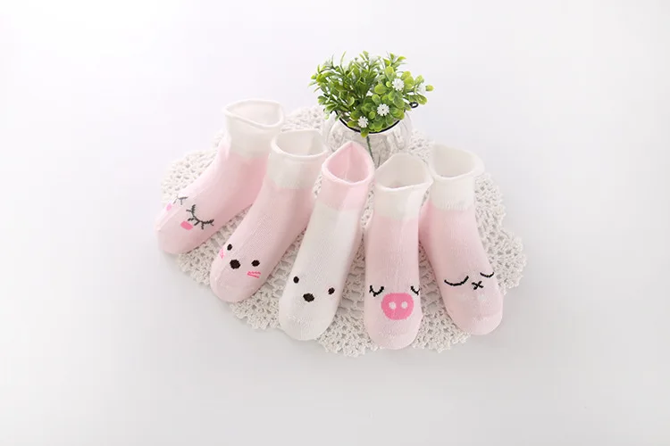 5 пара/лот; Мягкие хлопковые носки для малышей; Детские Носки ярких цветов для новорожденных; короткие носки-тапочки для маленьких мальчиков и девочек; От 0 до 4 лет