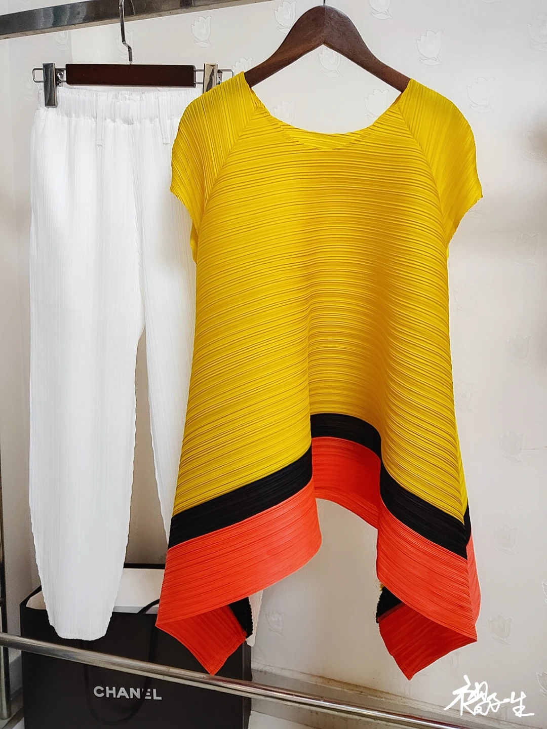 Folded PLEATS Design Splicing Two Sides Asymmetrical Jacket Large Size Women's Wear Cool