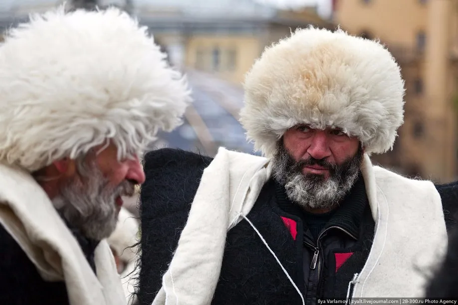 ПАПАХА КАВКАЗСКАЯ натуральная овчина ручная работа|Стеганые и пуховые одеяла| |