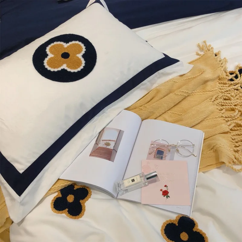 Белого и синего цвета желтый Four Leaf Clover вышивка Египетский хлопок шлифованные постельные принадлежности набор пододеяльник постельное белье Комплект тканевых наволочек