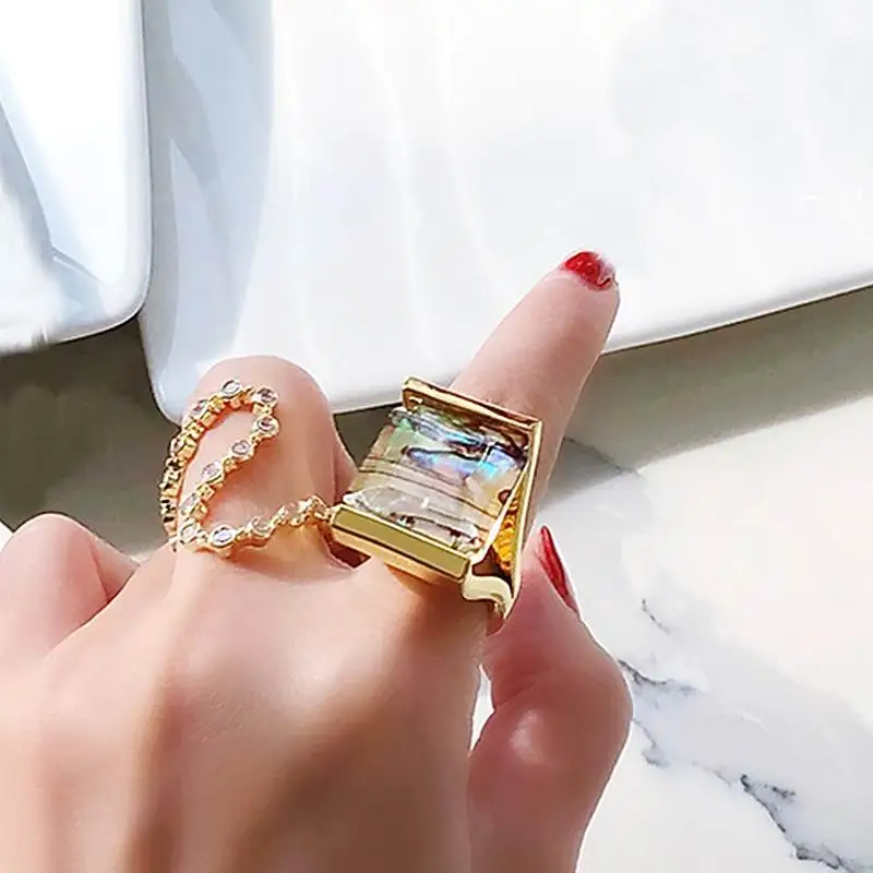 

Fashion Luxury Colorful Shell Big Rings For Women Personality Geometric Square Statement Designer Ring Bijoux Top Quality Gifts