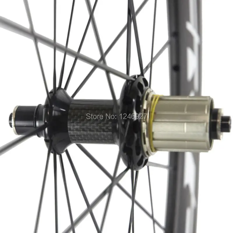 clincher carbon wheelset