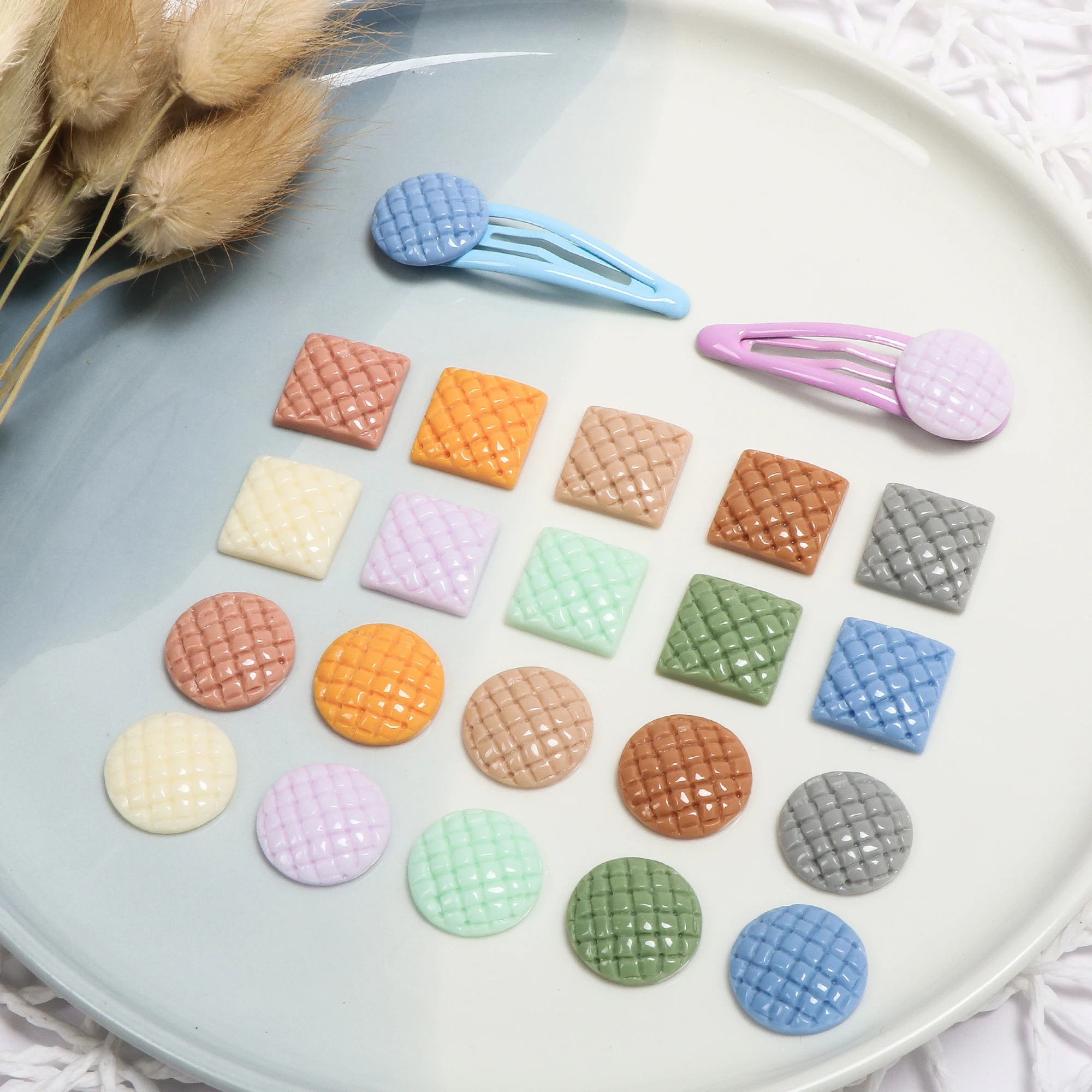 

50pcs/lot 16mm 18mm Emboss Grid pattern geometry rounds/square shape cabochon resin flatback beads diy jewelry earring accessory
