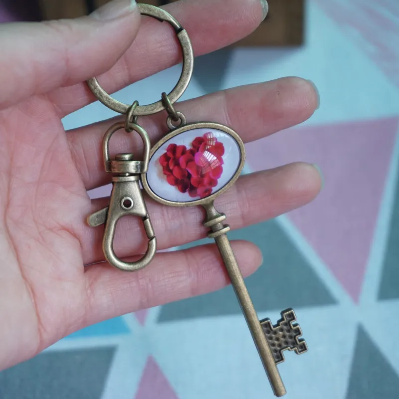 Vintage Keychain Antique Bronze flower Key Chains for woman men Diy Key